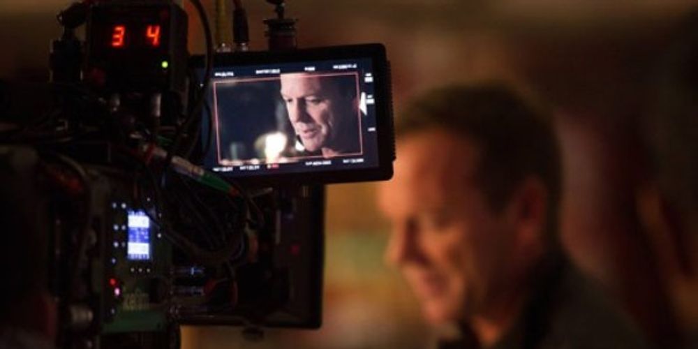 24-kiefer-sutherland-set