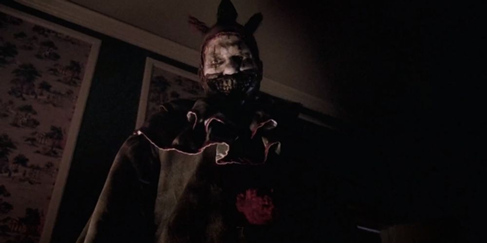 American-Horror-Story-Freak-Show-Twisty-The-Clown--1
