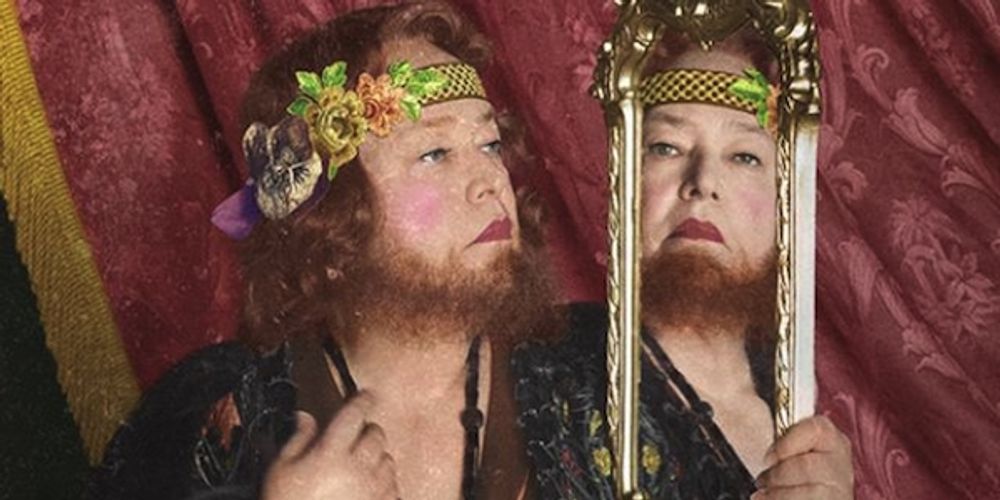 AHS-Freakshow-Kathy-Bates-1