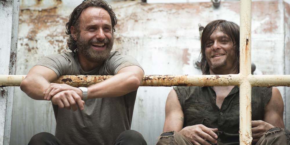 bts-season-5-reedus-lincoln-laugh-1-e1584711591570