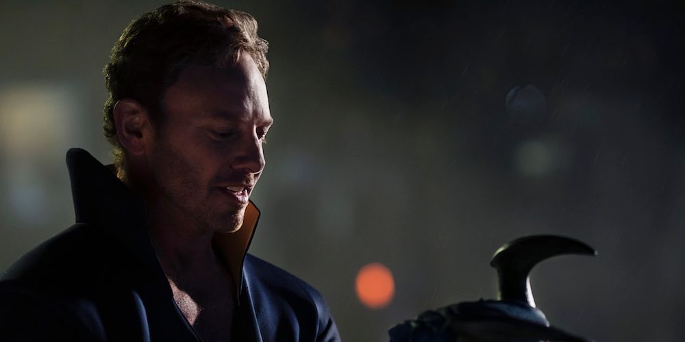 ian-ziering-di-swamp-thing