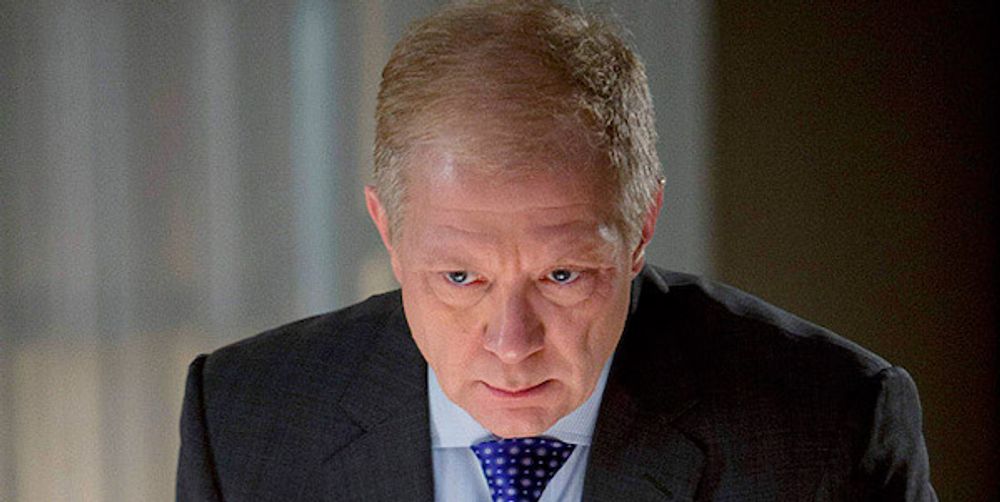 jeff-perry-di-scandal-entra-in-inventing-anna-netflix