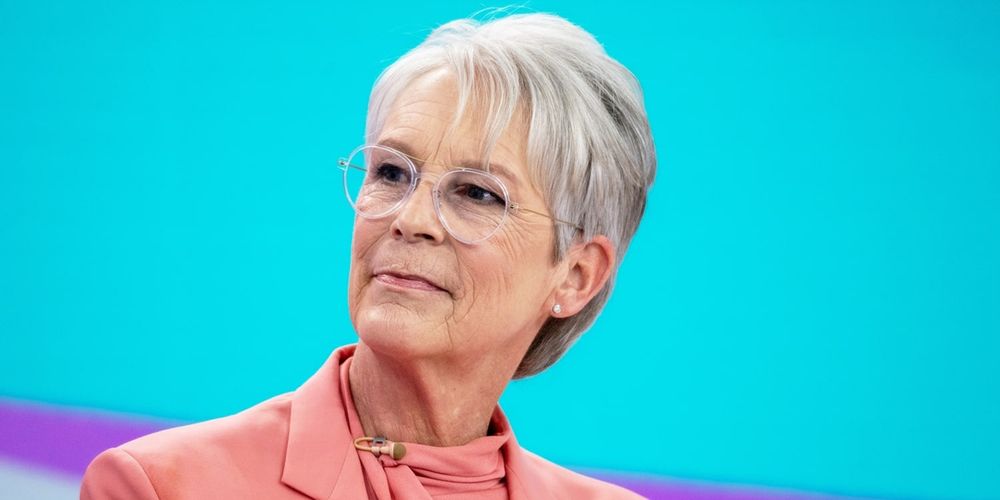 jamie-lee-curtis-one-piece-2