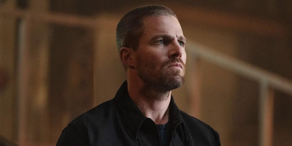 stephen-amell-suits-la