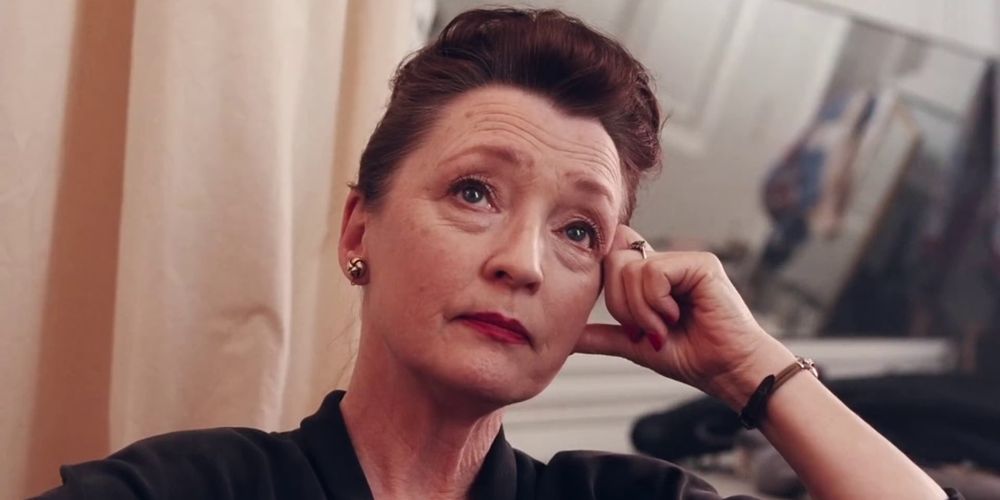 lesley-manville