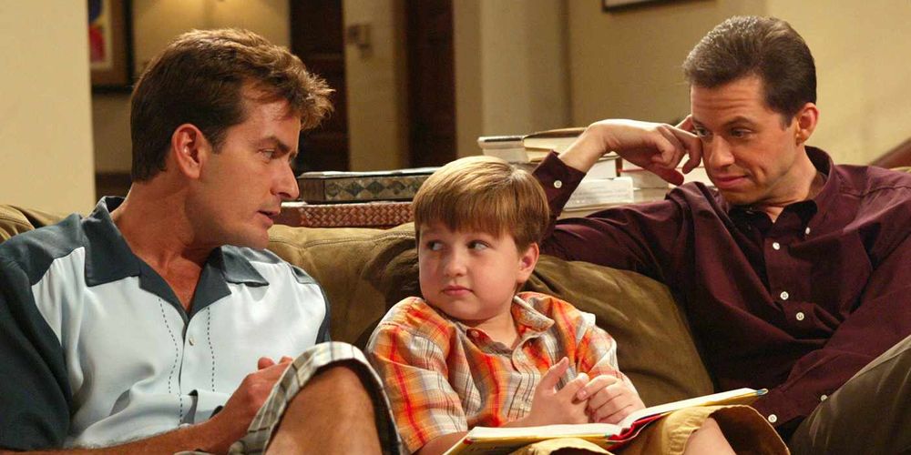 two-and-a-half-men-1-44c0ca811f56469fb06c4bd6fb0c71e8-fotor-2023120115340