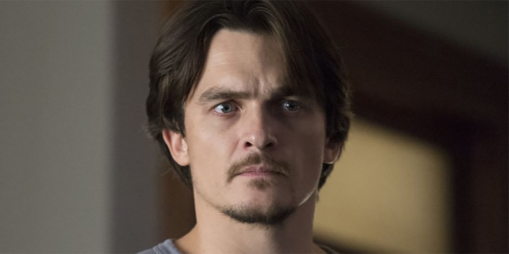 rupert-friend-jurassic-world-4
