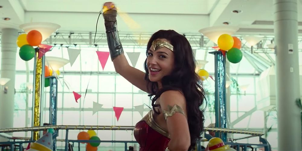 wonder-woman-1984-papere-blooper